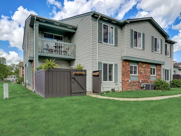18D S Fernwood Dr #D, Bolingbrook, IL 60440