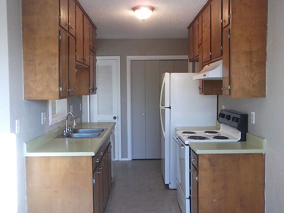 3rd image of 205 Moon River Ln