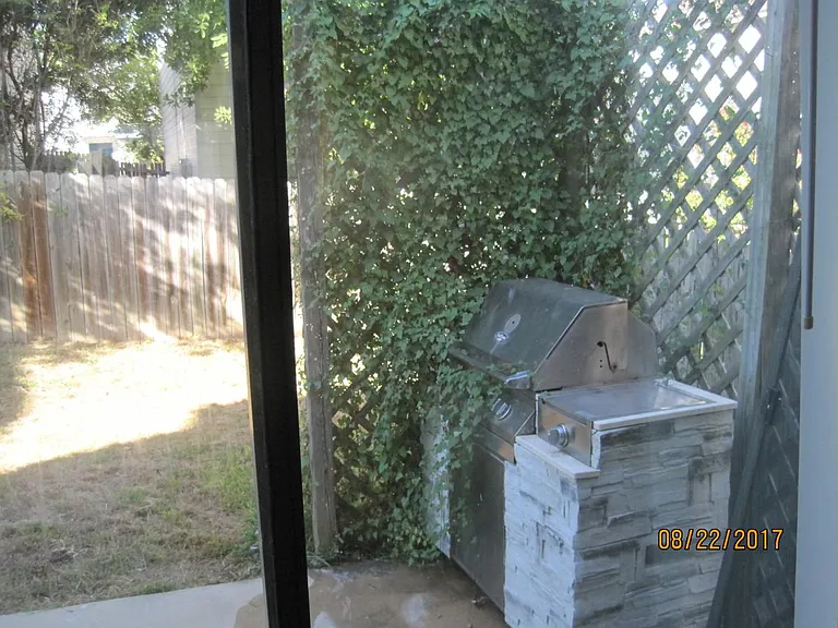 4911 Kenton Lake — Photo 17