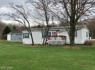 10 Como Rd, Lakewood, PA 18439