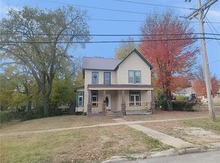 603 S Walnut St, Garnett, KS 66032