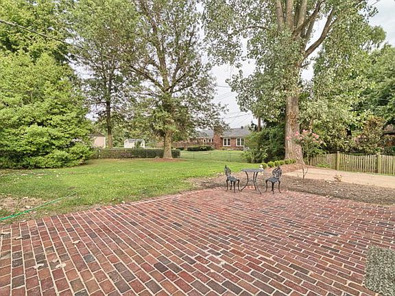 4th image of 1524 Standish Pl