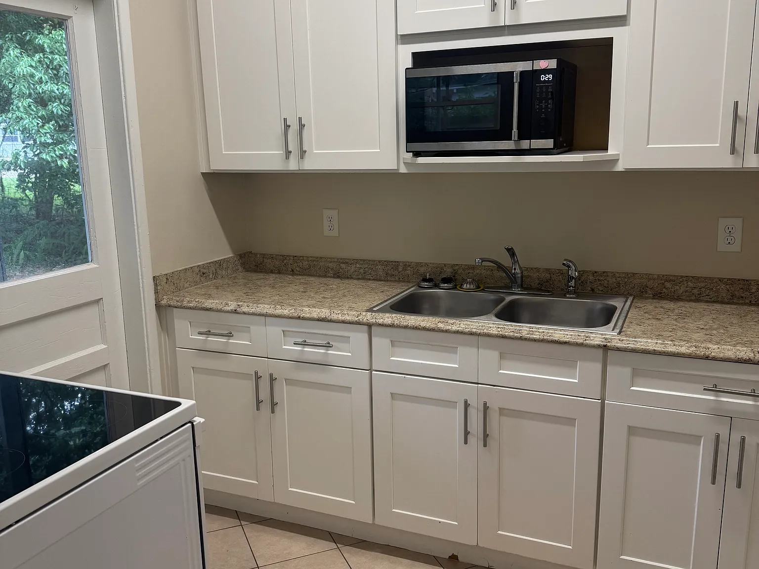 2 bed, 818 sqft, $1,450 — Photo 4