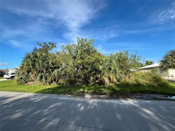 3741 SW Swope St #6, Pt Saint Lucie, FL 34953