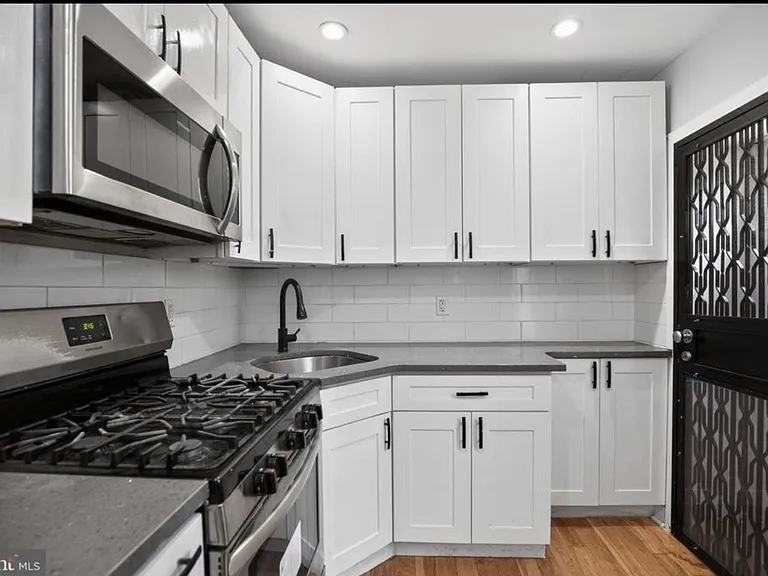 2505 S Sheridan St — Photo 7