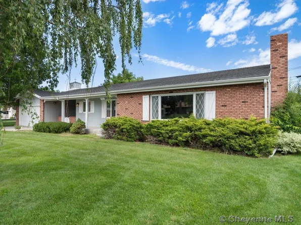 3211 Alta Vista Rd, Torrington, WY 82240