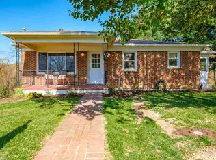 401 Amherst Rd, Staunton, VA 24401