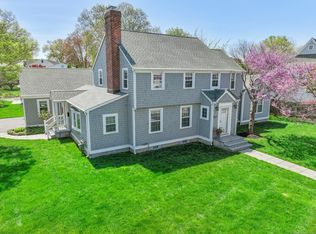 357 Oldfield Rd, Fairfield, CT 06824