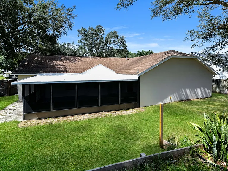 840 High Pointe Cir — Photo 15