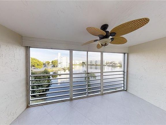 2nd image of 101 SE 3rd Ave APT 301