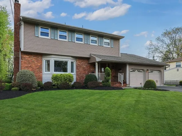 133 Summit Ct, Westfield Town, NJ 07090