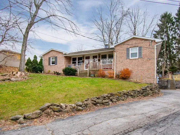 80 Mary Ann Ln, Youngstown, OH 44511