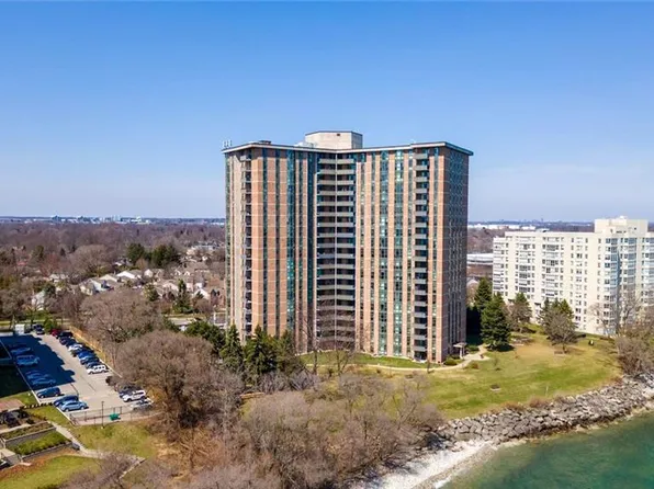 5250 Lakeshore Rd #1006, Burlington, ON L7L 5L2