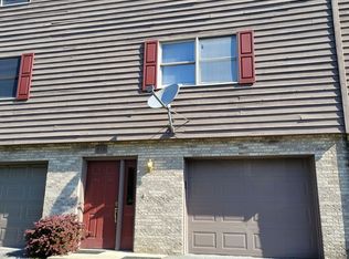 210 Stonegate Cir, Morgantown, WV 26505