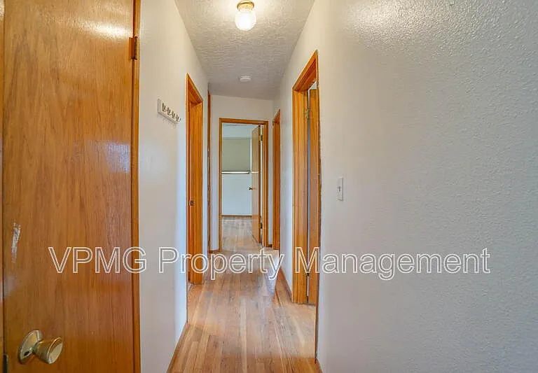 705 NE 94th Ave — Photo 18
