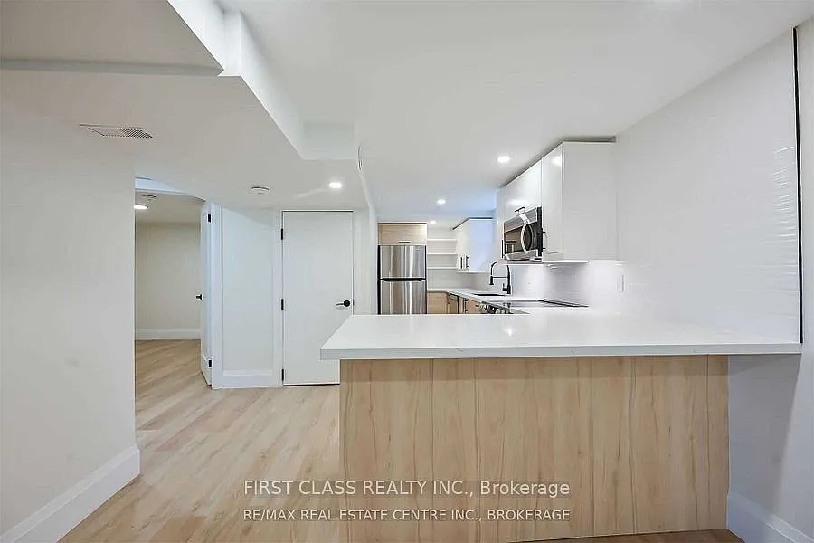 2 bed, $1,800 — Photo 3