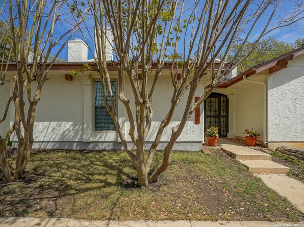 10310 Grand Club Dr, San Antonio, TX 78239
