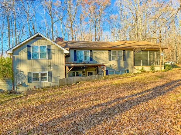 9422 Hungarytown Rd, Crewe, VA 23930
