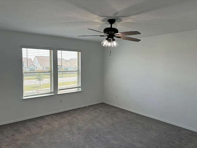 108 Bennington Dr — Photo 15
