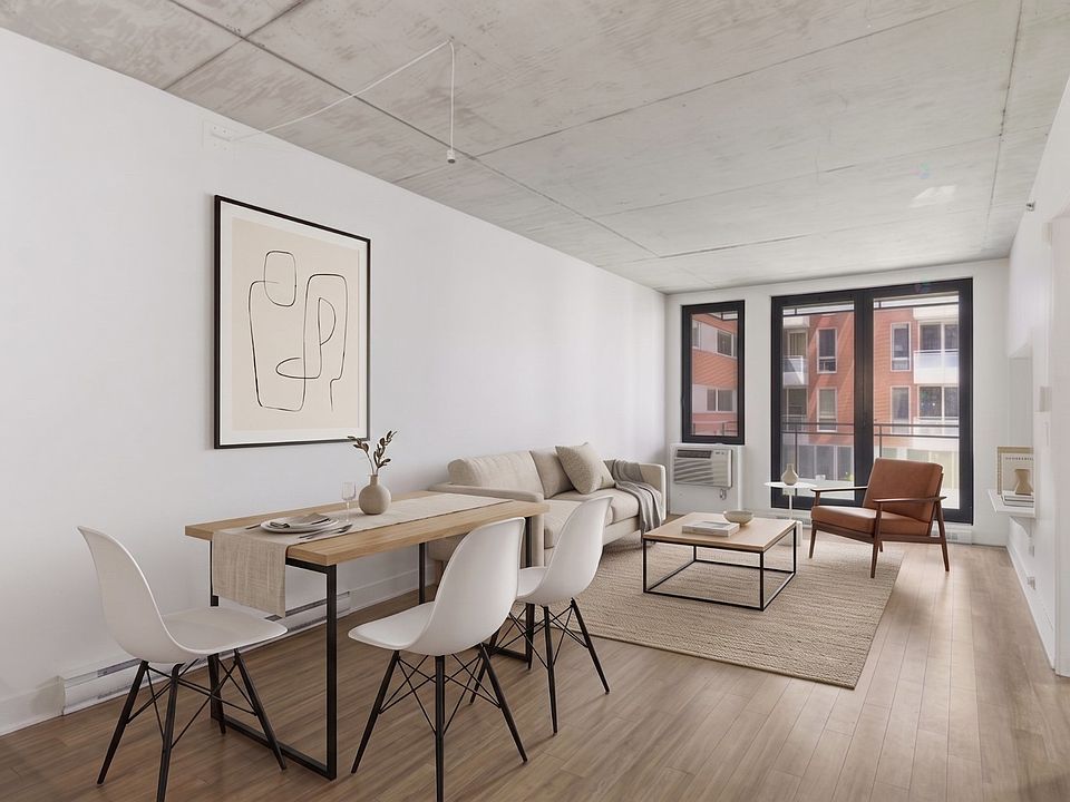1st image of 950 Rue Notre Dl #O-244