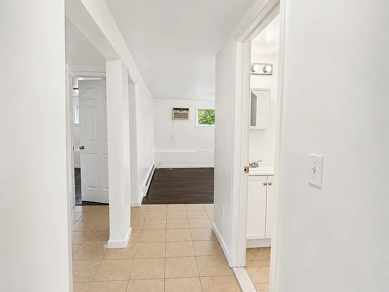 2935 N Baldwin Pl #1 — Photo 6