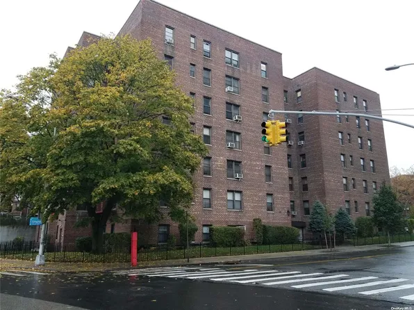 8423 Manton Street #3D, Briarwood, NY 11435