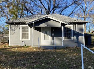 1177 Tudor St, Paris, TX 75460