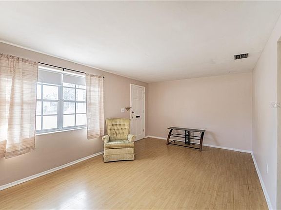 5th image of 3049 Palamore Dr