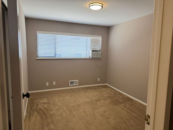 5th image of 238 Woodland Ave #238