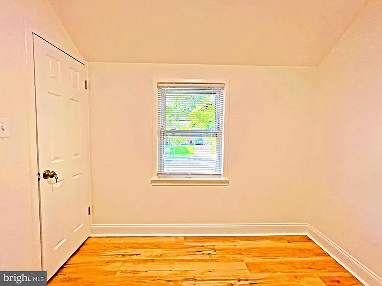 7009 Hawthorne St — Photo 16