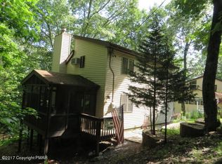 251 Stafford Dr, Bushkill, PA 18324