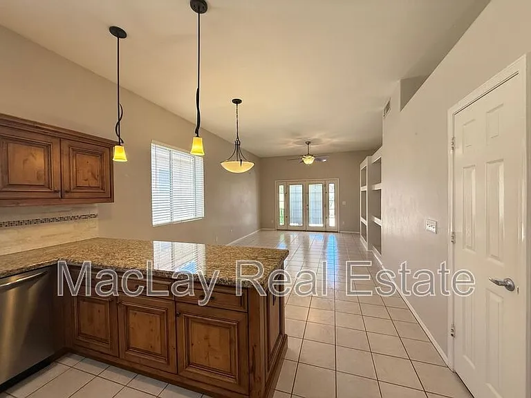5153 W Dublin Ln — Photo 6