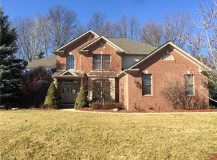 3182 Oakwood Trl, Broadview Heights, OH 44147