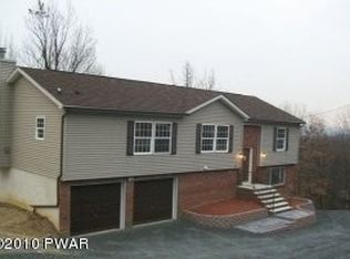 3439 Victoria Ct, Bushkill, PA 18324