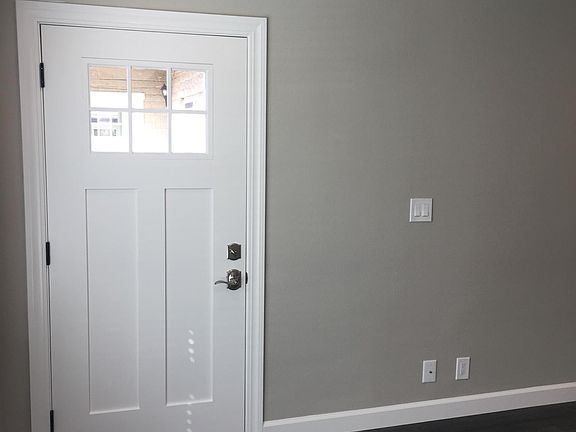3rd image of 1011 Furlong St