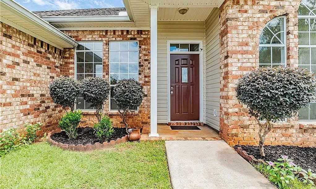 1375 Selby Phillips Dr - 1 — Photo 2