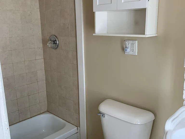 755 Watson St SW #2 — Photo 9