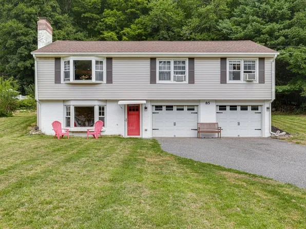 85 Upton St, Grafton, MA 01519