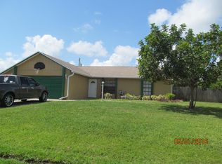 718 SE Breakwater Ave, Port Saint Lucie, FL 34983