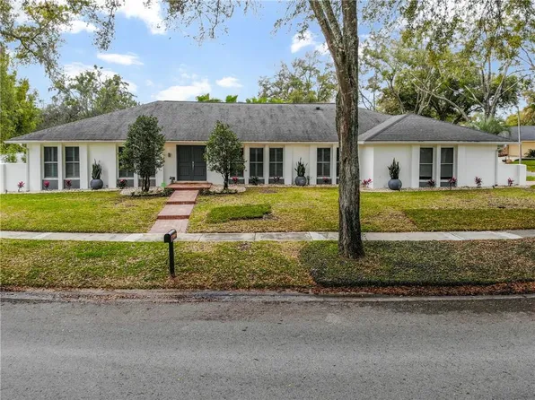1800 King Arthur Cir, Maitland, FL 32751