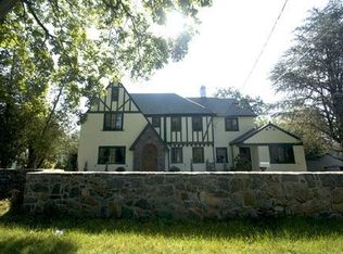 265 Old Mamaroneck Rd, White Plains, NY 10605