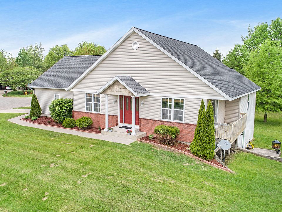 1st image of 13069 Blueberry Ln