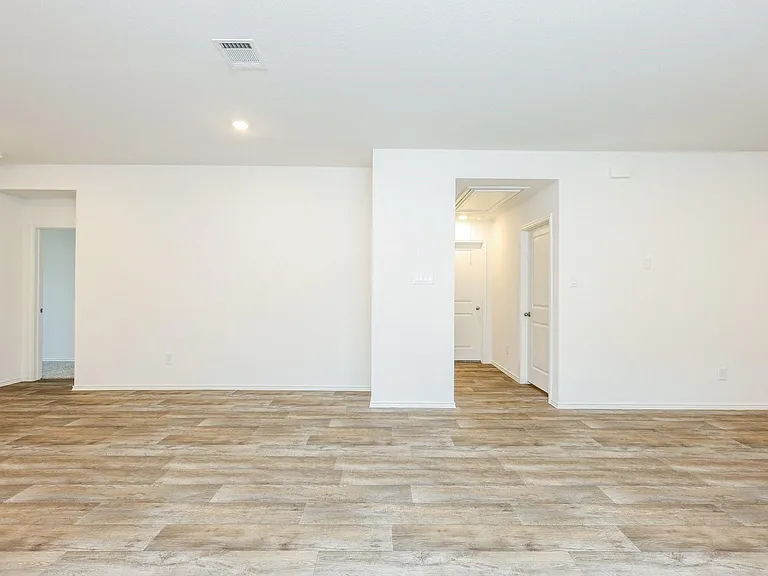 3027 Holland Lakes Dr — Photo 13