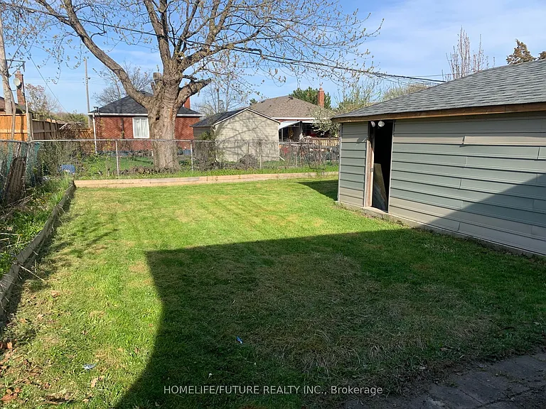 1 Maxim Cres #MAIN — Photo 13