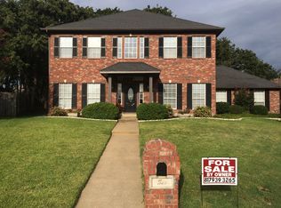 6 Treewood Ct, Mansfield, TX 76063