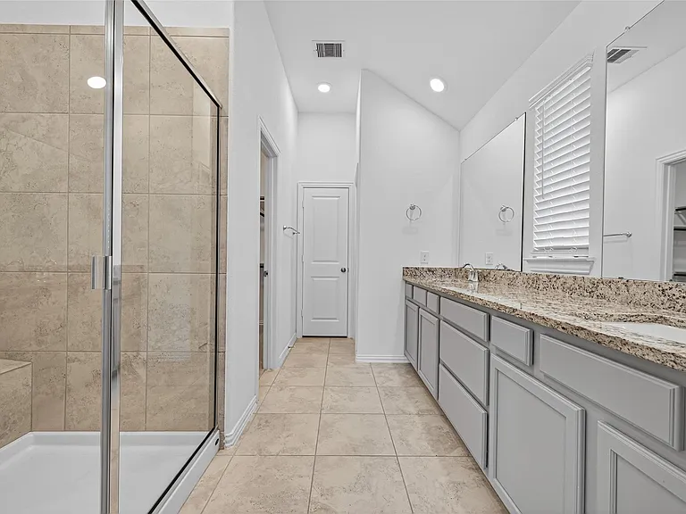 8831 Morning Glow Dr — Photo 12