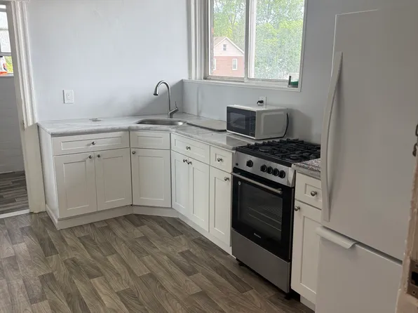 381 Centre St #3, Nutley, NJ 07110