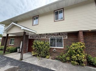 1919 E Old Topside Rd UNIT C, Louisville, TN 37777