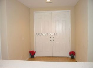 5904 Shining Moon Ct, Las Vegas, NV 89131