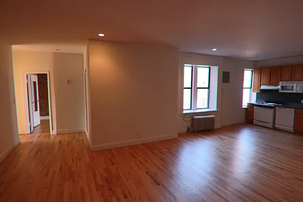 Rented by PMG Real Estate  | media 7